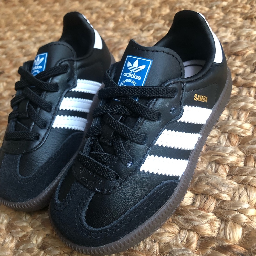 New: Adidas Samba. Size 6 k